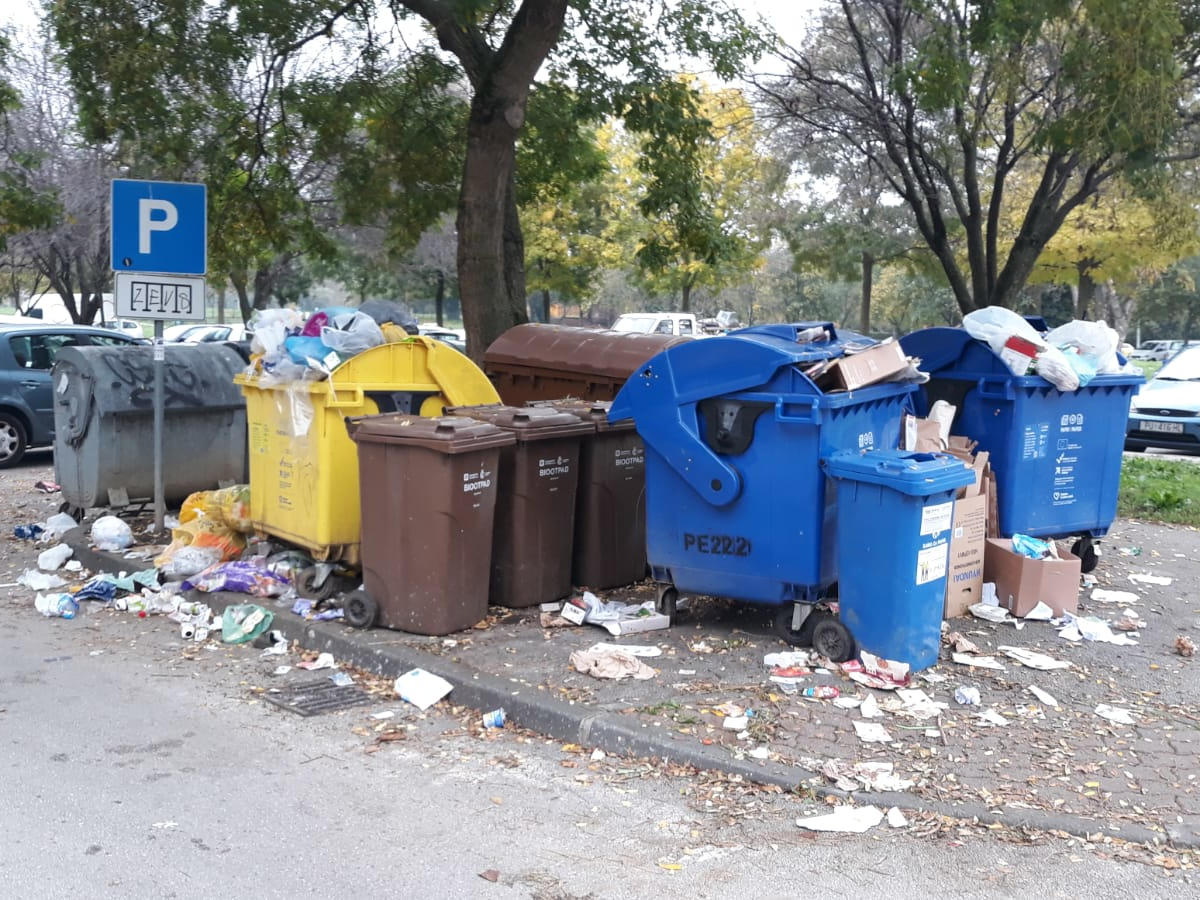Spremnici za otpad na Volovčici
